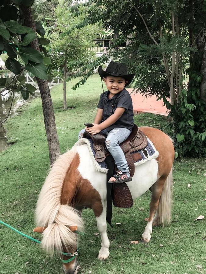 Oon Valley Farm Stay San Kamphaeng Dış mekan fotoğraf